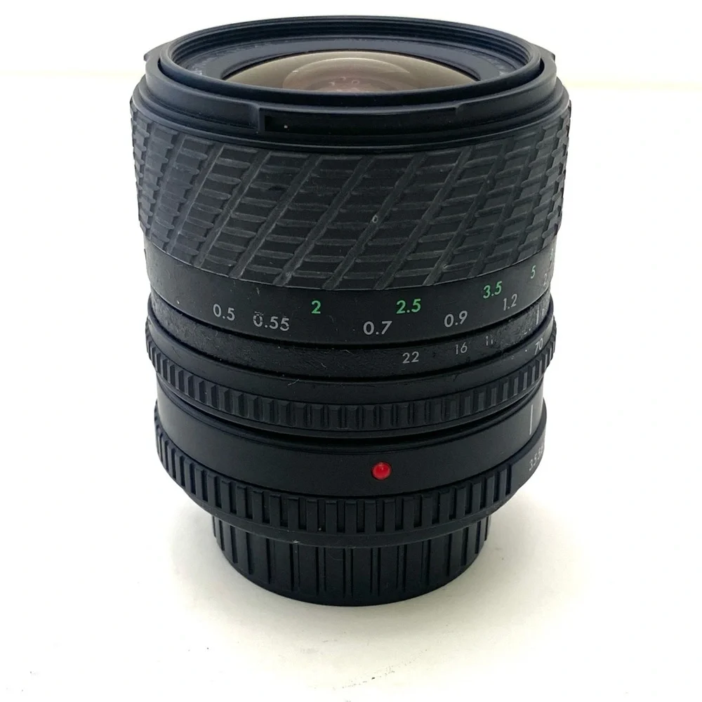SIGMA UC Zoom 28 - 70mm f/1:3.5 - 4.5 Multi-Coated Camera Lens